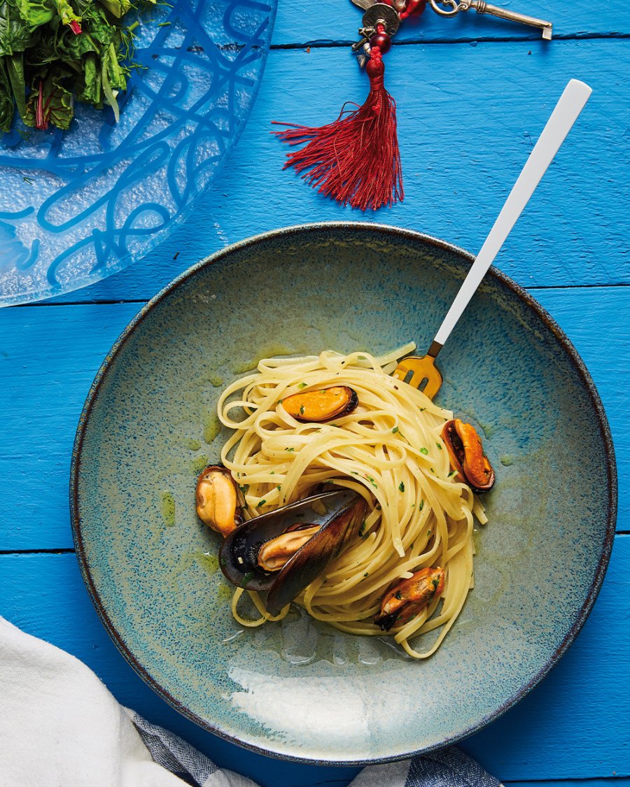 Linguine with mussels