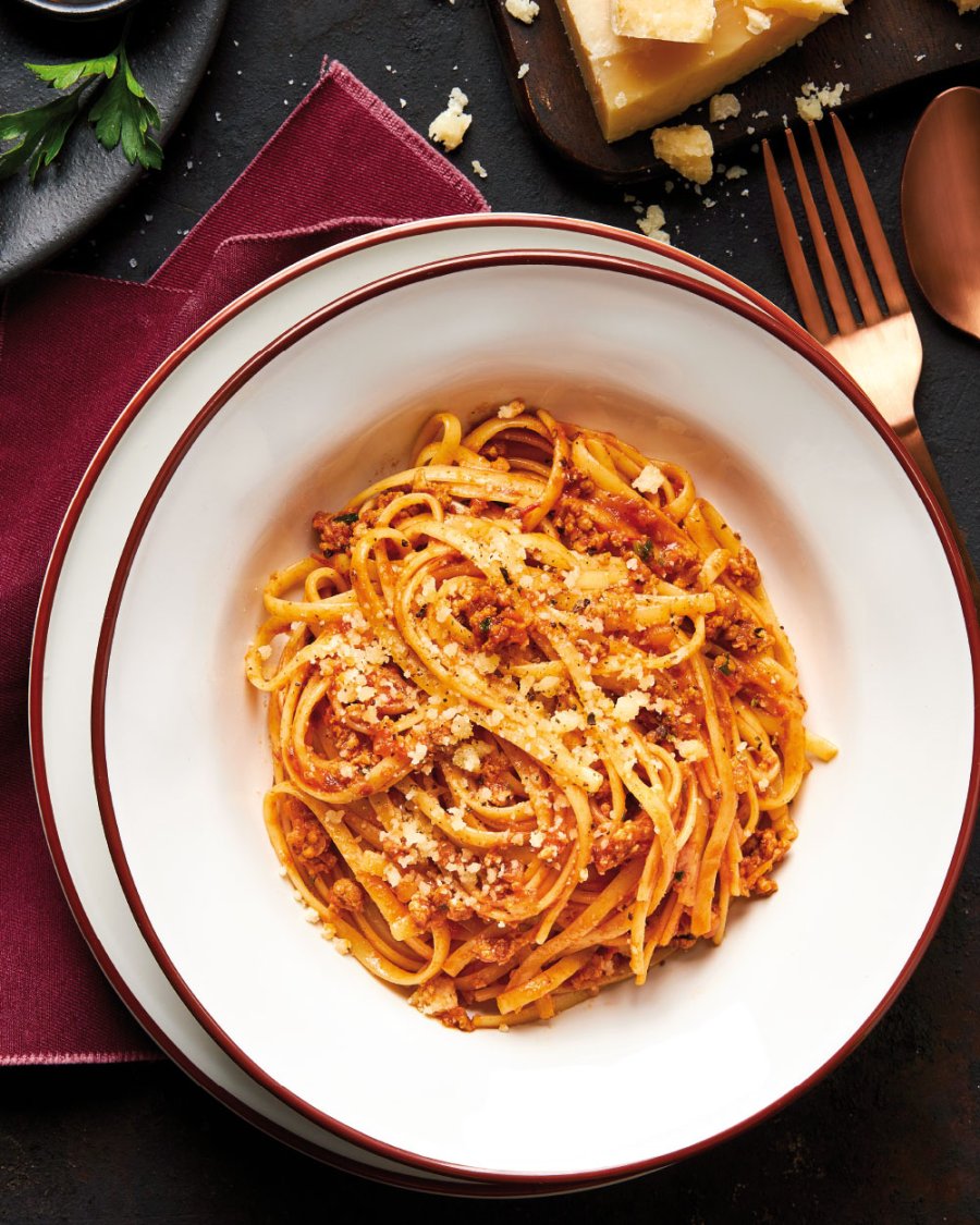 Linguine with Bolognese Sauce